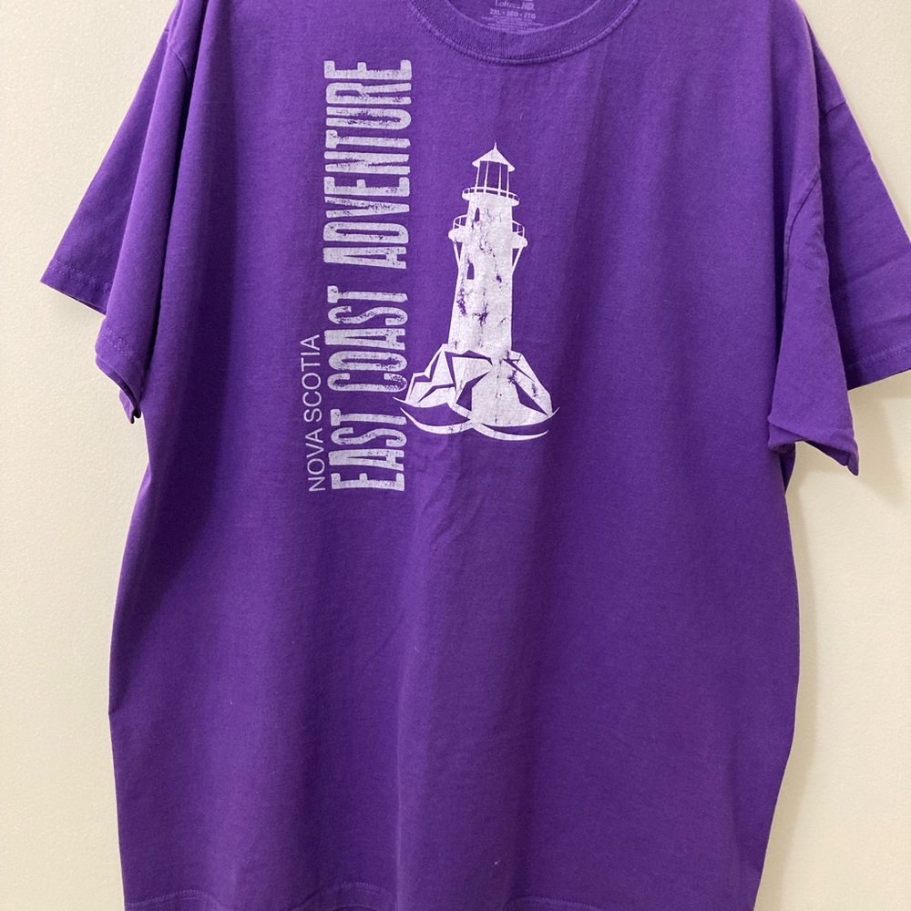 EC men’s XXL Fruit Of The Loom purple graphic tee. Never worn.